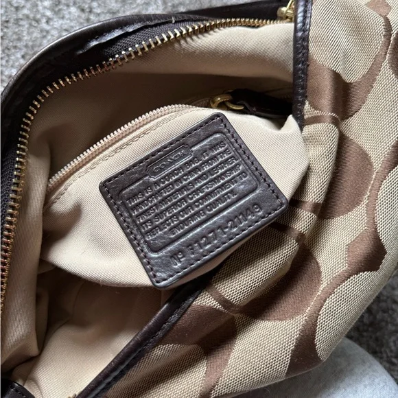 Coach Signature Duffle Bag - Picture 8 of 14